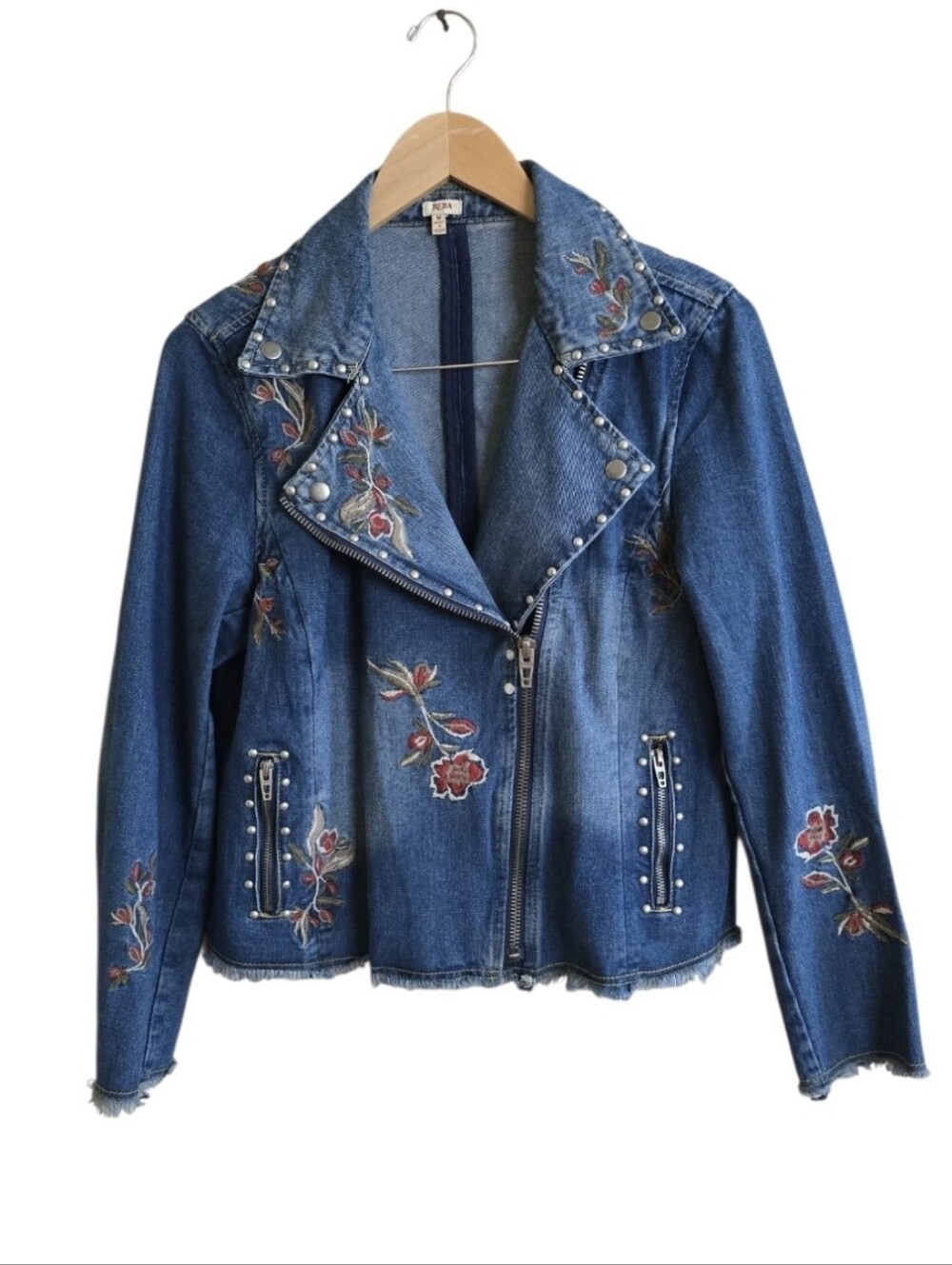 Reba Denim Boho Floral Embroidered Studded Zipper Pockets Jacket. Size Medium